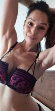 bouncyboobiegal from Hertfordshire,United Kingdom